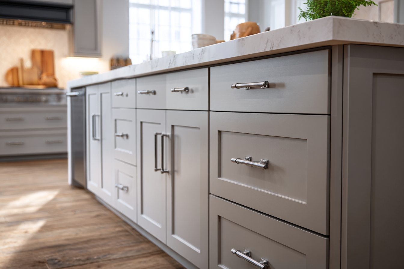Mist Gray Trash Pull-Out Base Cabinet - 18"W